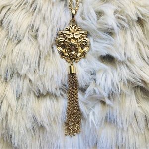 🦁🐅Lion Pendant golden chain link tassel necklace